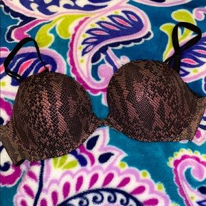 NWOT Victoria Secret Push-up 34DD SOLD